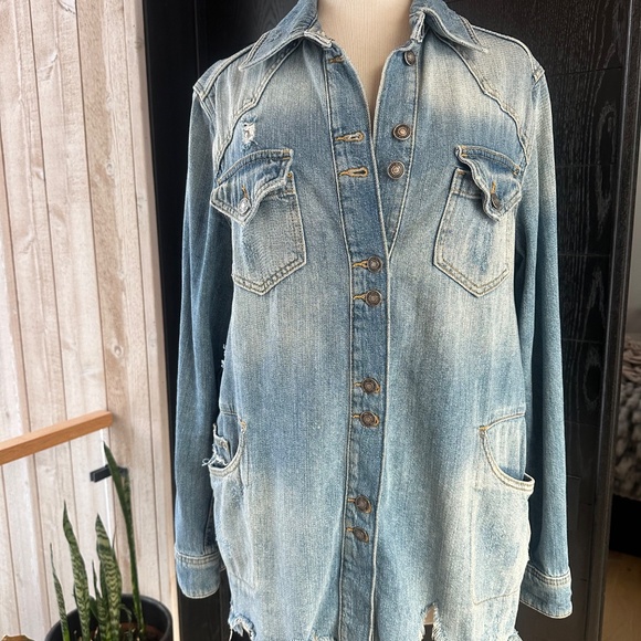 Free People - Moonchild Distressed Denim Long Shirt Jacket XS - Picture 4 of 15